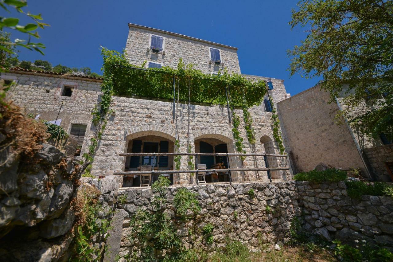 B&B Apart Hotel Pastrovski Konak Sveti Stefan Exterior photo